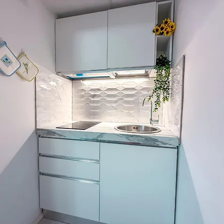 Nashville Apartment, 50 Passi Dalla A813 San Benedetto del Tronto