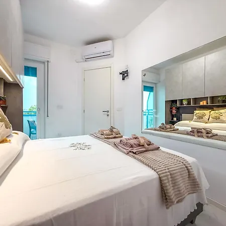 Nashville Apartment, 50 Passi Dalla A813 Lägenhet San Benedetto del Tronto